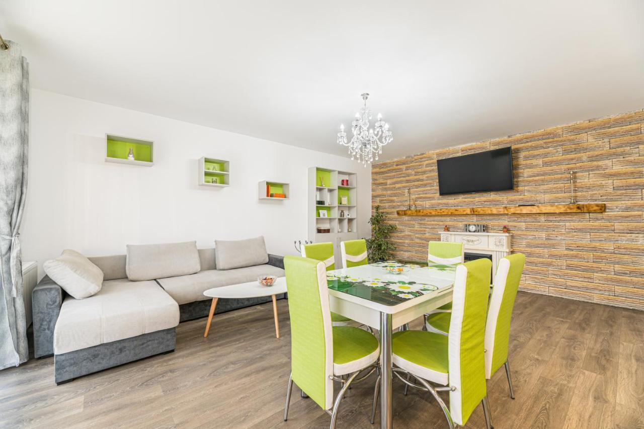 Apartament 2 Camere Narcis Брашов Экстерьер фото
